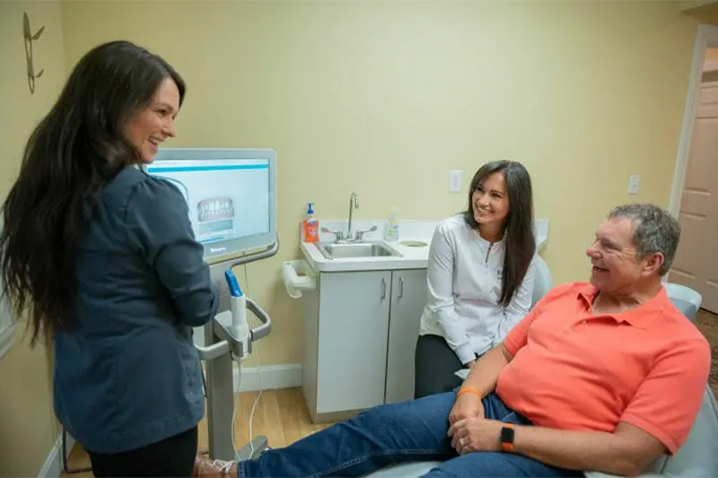 Implant-Support Dentures in Cincinnati